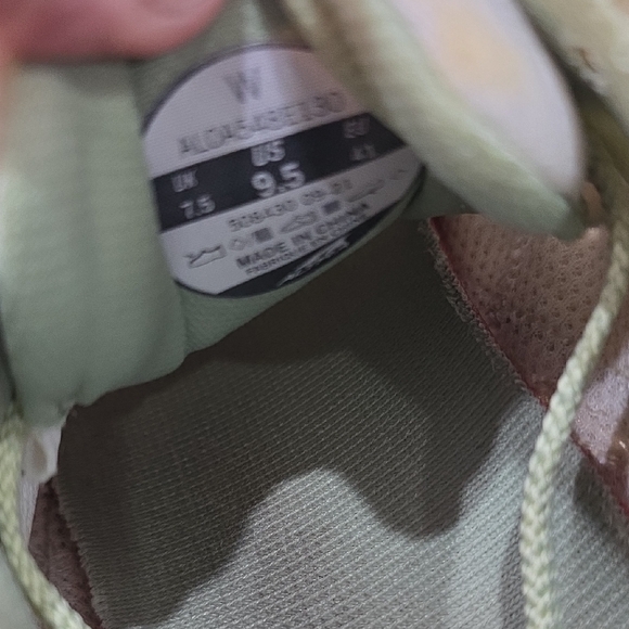 Altra Lone Peak 6 Women's Athletic Shoes in Green and Cream Size 9.5 - Picture 10 of 11